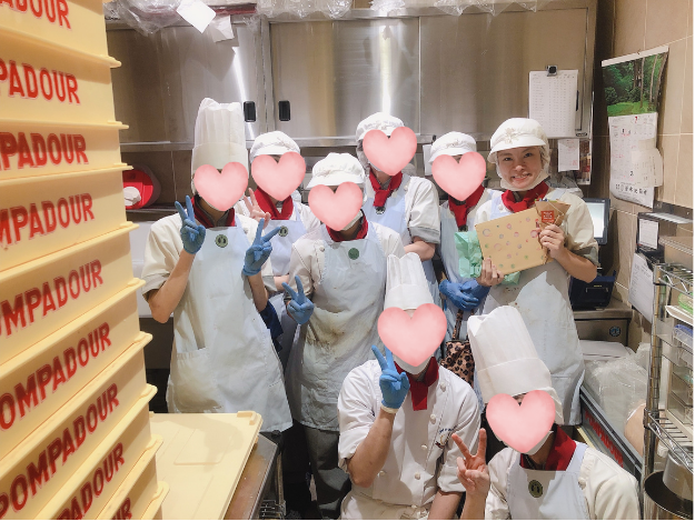 パン製造所時代の記念写真